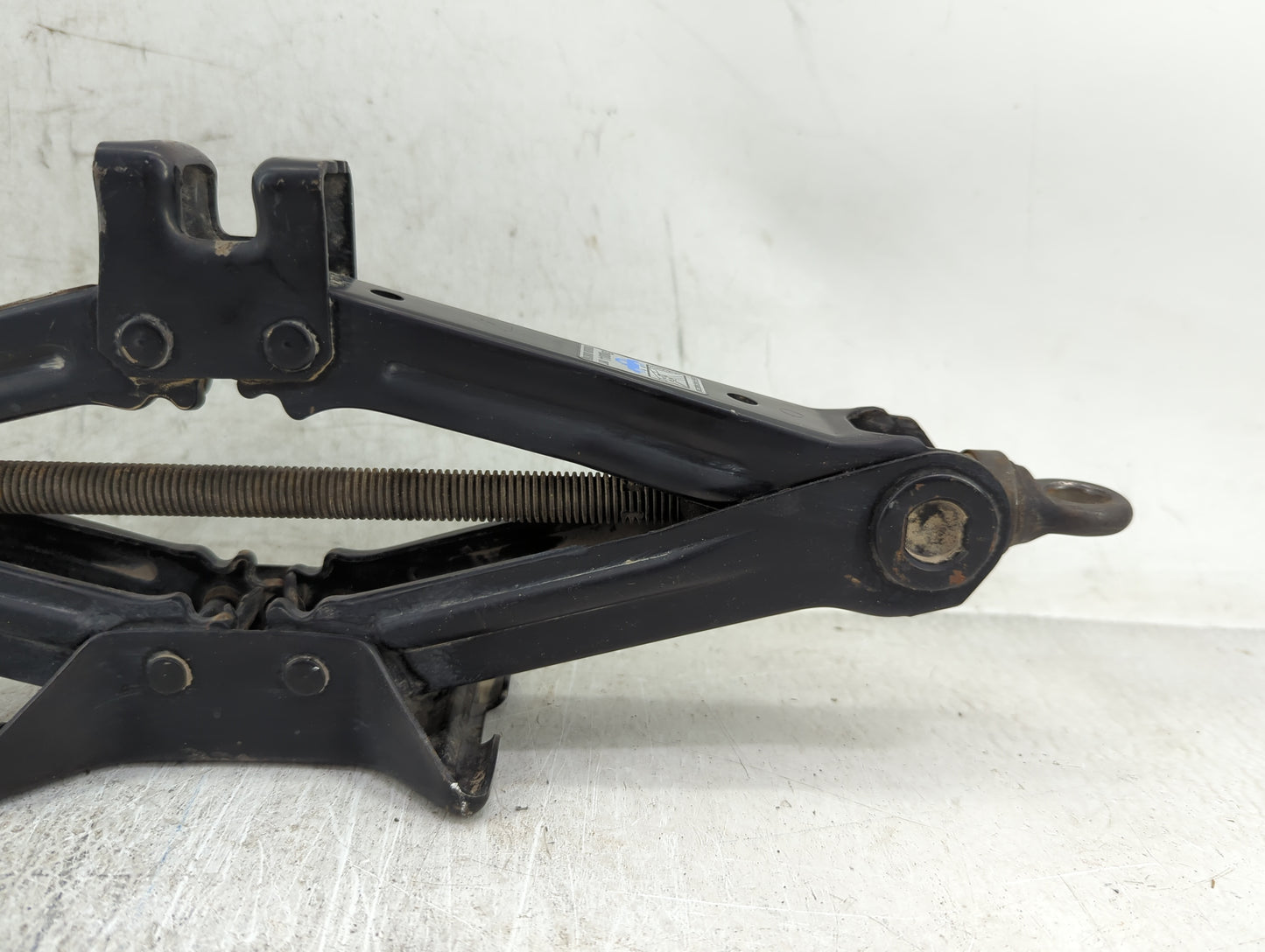 2009 Toyota Camry Spare Scissor Car Jack - Oemusedautoparts1.com