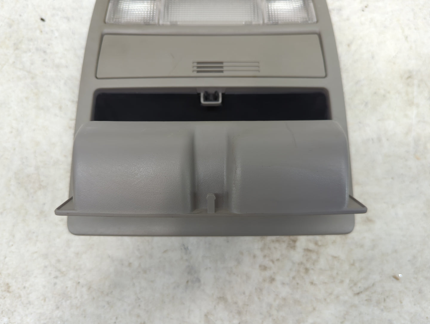2009 Toyota Camry Overhead Roof Console - Oemusedautoparts1.com