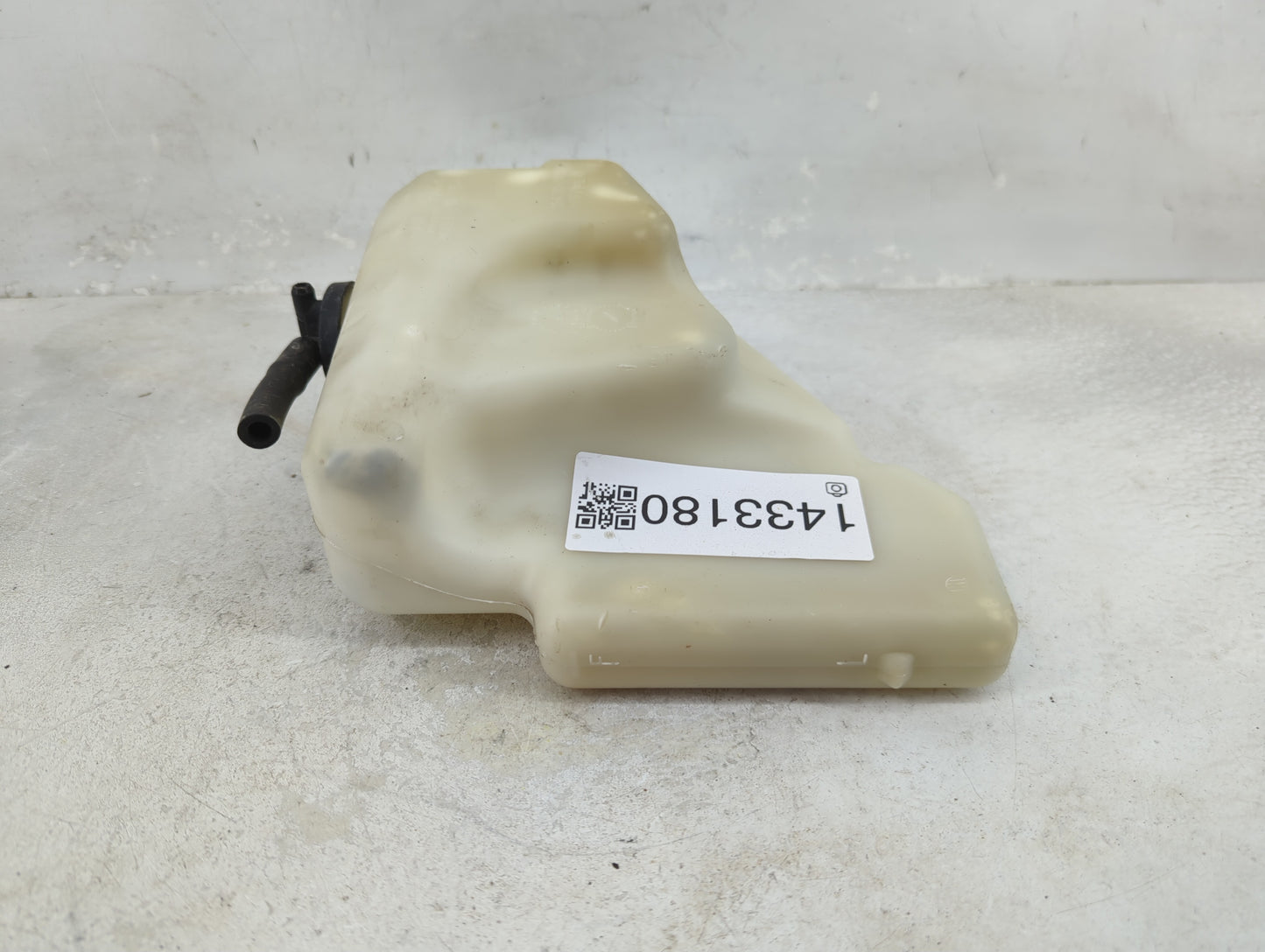 2007-2011 Toyota Camry Radiator Coolant Overflow Expansion Tank Bottle 1433180 - Oemusedautoparts1.com