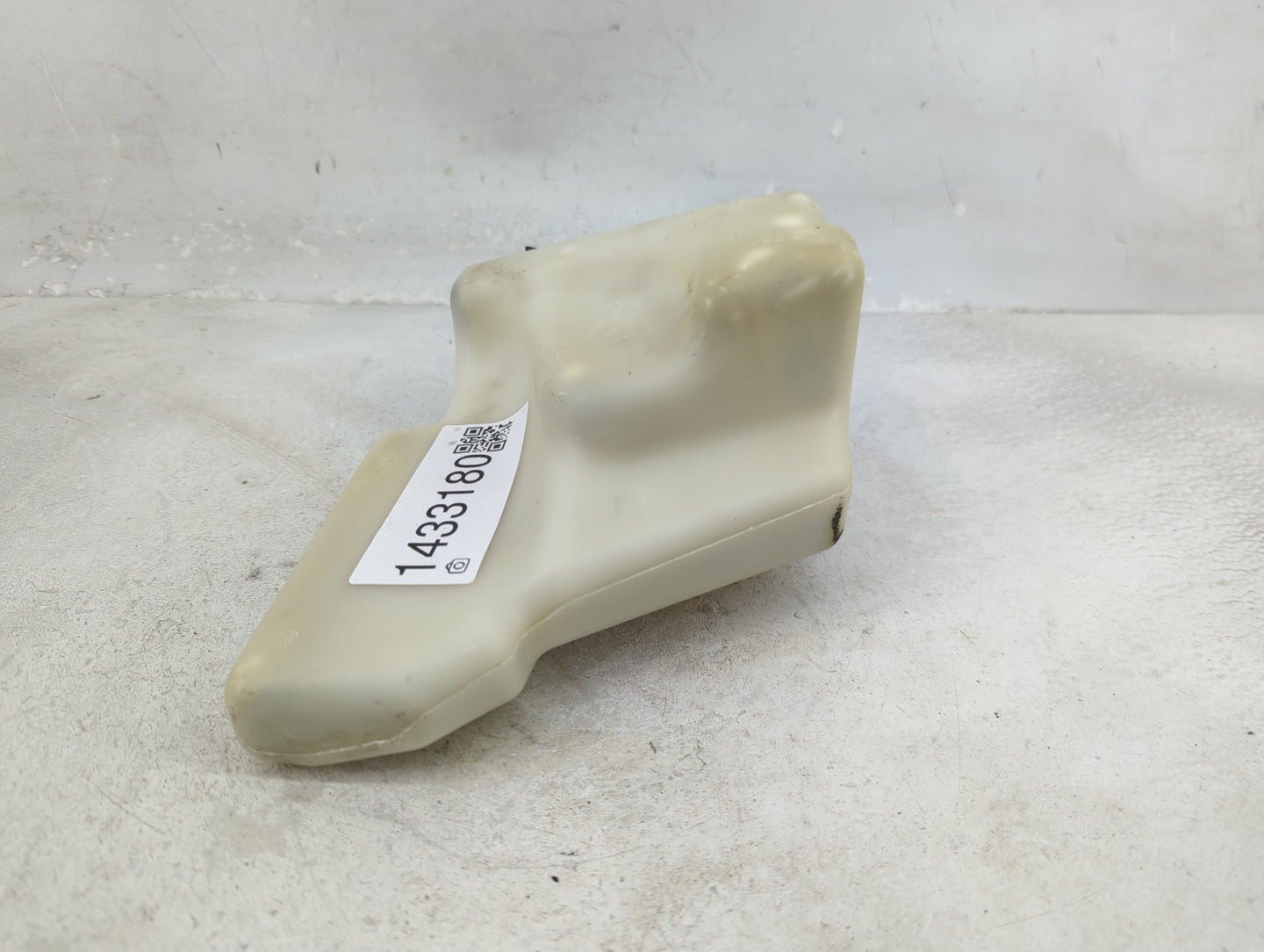 2007-2011 Toyota Camry Radiator Coolant Overflow Expansion Tank Bottle 1433180 - Oemusedautoparts1.com