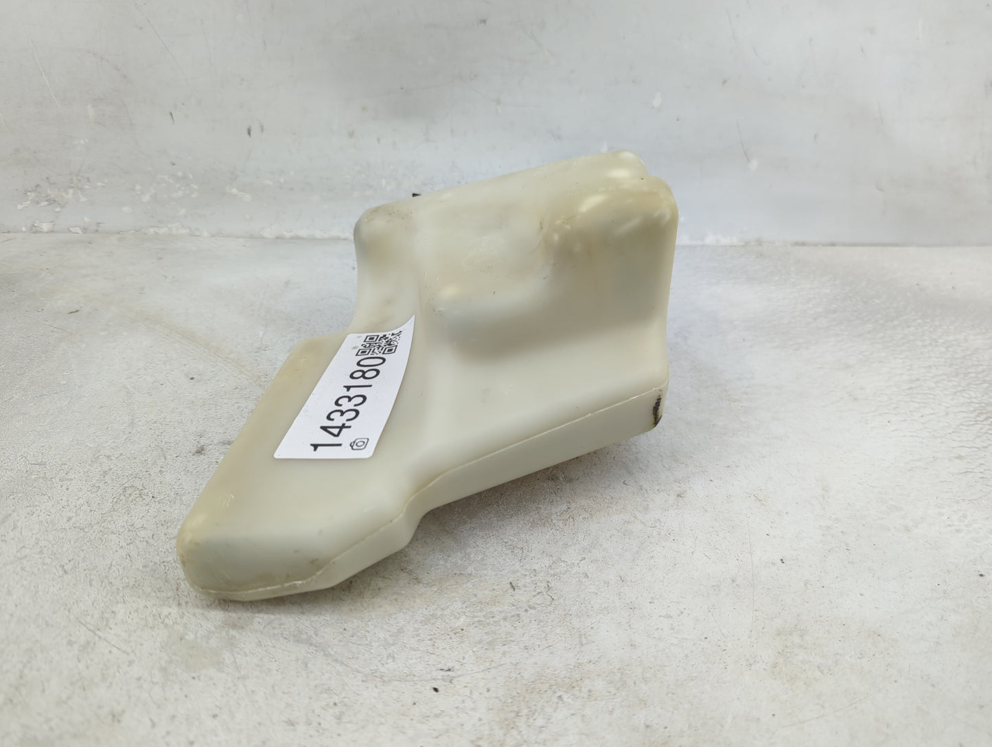 2007-2011 Toyota Camry Radiator Coolant Overflow Expansion Tank Bottle 1433180 - Oemusedautoparts1.com