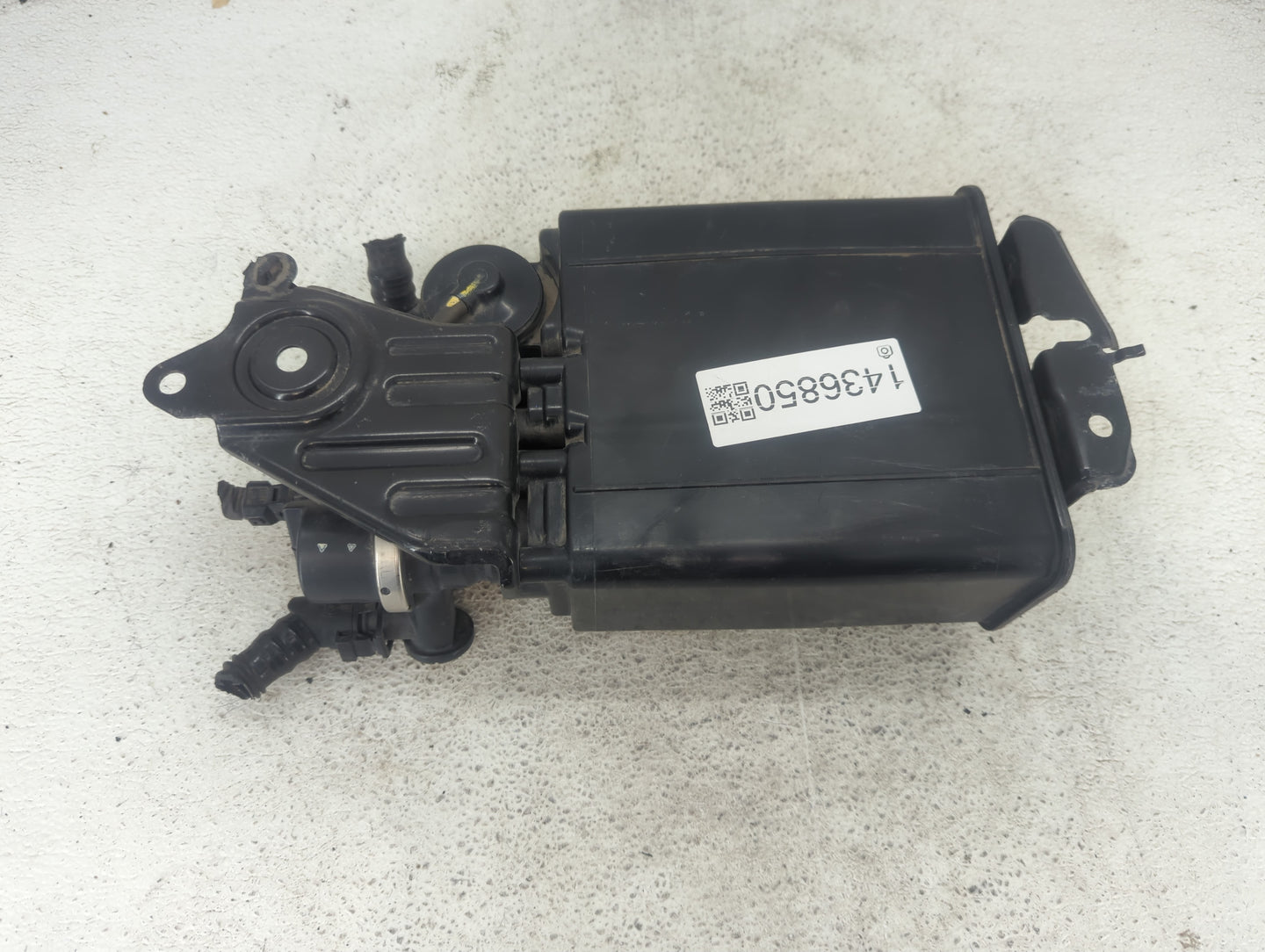 2009 Toyota Camry Fuel Vapor Charcoal Canister - Oemusedautoparts1.com