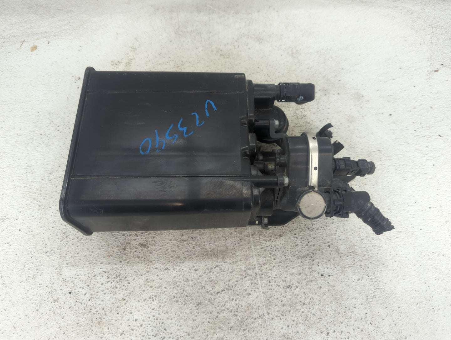 2009 Toyota Camry Fuel Vapor Charcoal Canister - Oemusedautoparts1.com