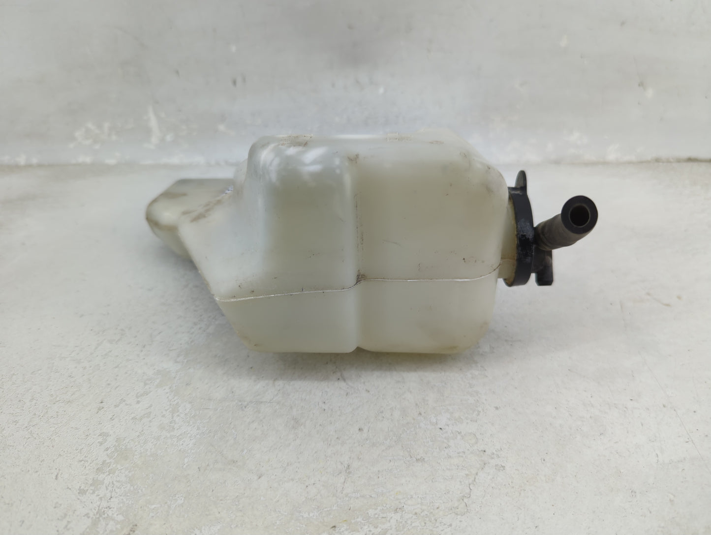 2007-2011 Toyota Camry Radiator Coolant Overflow Expansion Tank Bottle 1459535 - Oemusedautoparts1.com
