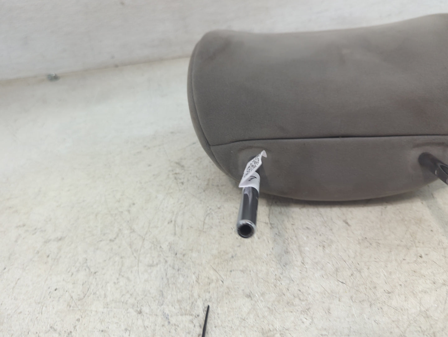 2009 Toyota Camry Headrest Head Rest Front Driver Seat Gray - Oemusedautoparts1.com