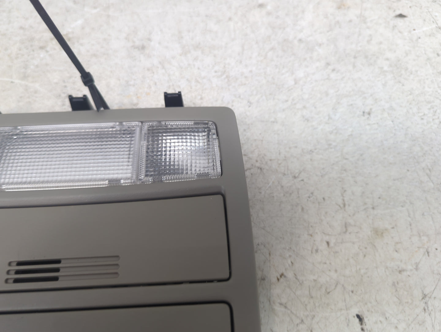 2009 Toyota Camry Overhead Roof Console Gray - Oemusedautoparts1.com
