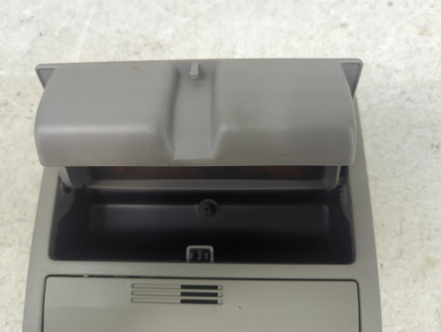 2009 Toyota Camry Overhead Roof Console Gray - Oemusedautoparts1.com