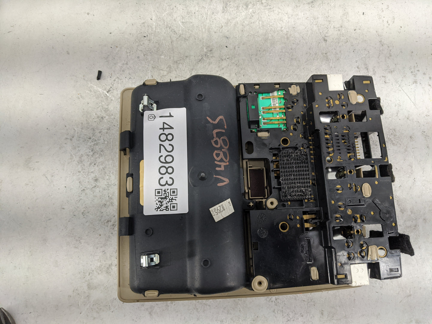 2009 Toyota Camry Overhead Roof Console Tan - Oemusedautoparts1.com