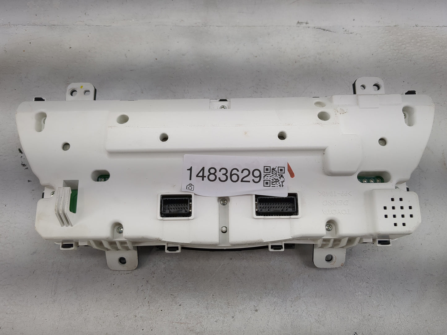 2007-2009 Toyota Camry Instrument Cluster Speedometer Gauges P/N:83800-06S20-00 TN257440-4360 Miles: Fits Fits 2007 2008 200