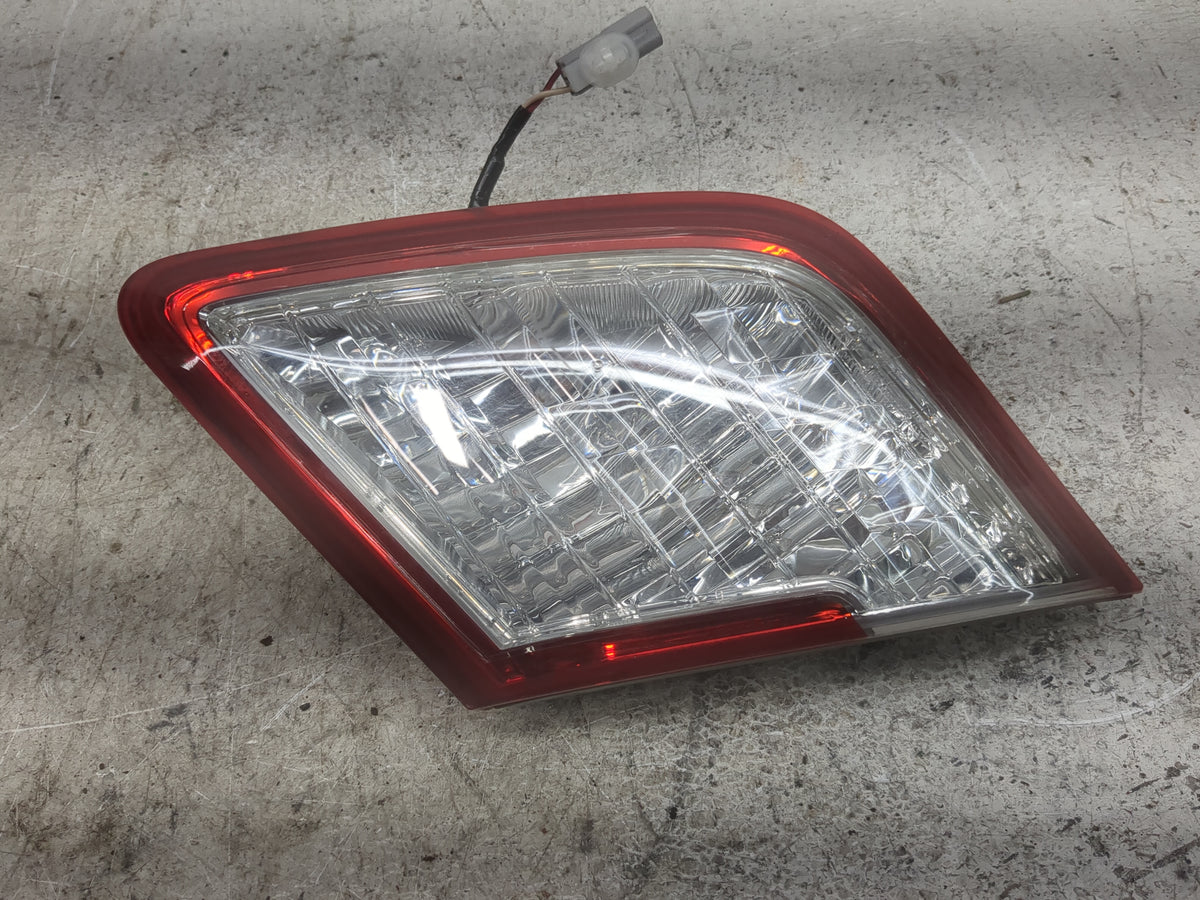 2007-2009 Toyota Camry Passenger Right Side Deck Lid Mounted Tail Light 1501841 - Oemusedautoparts1.com