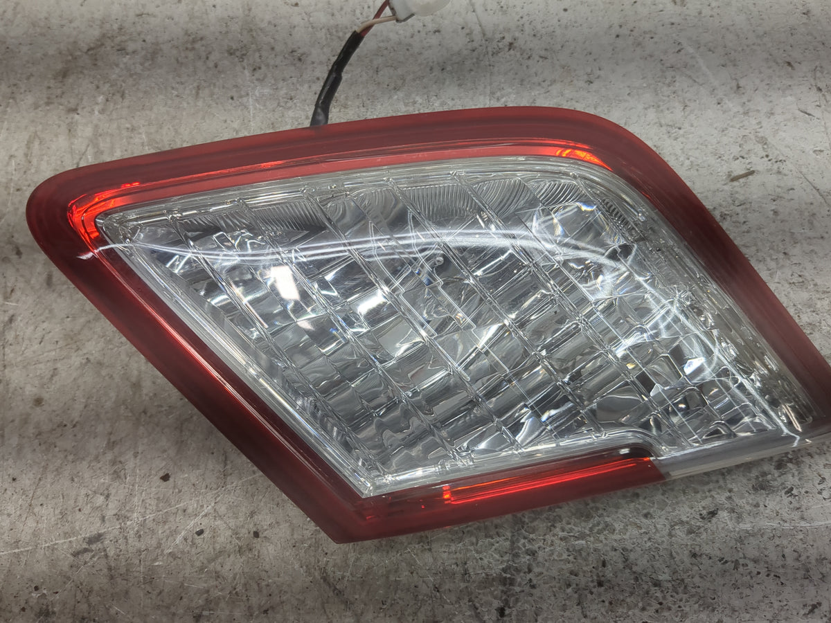 2007-2009 Toyota Camry Passenger Right Side Deck Lid Mounted Tail Light 1501841 - Oemusedautoparts1.com