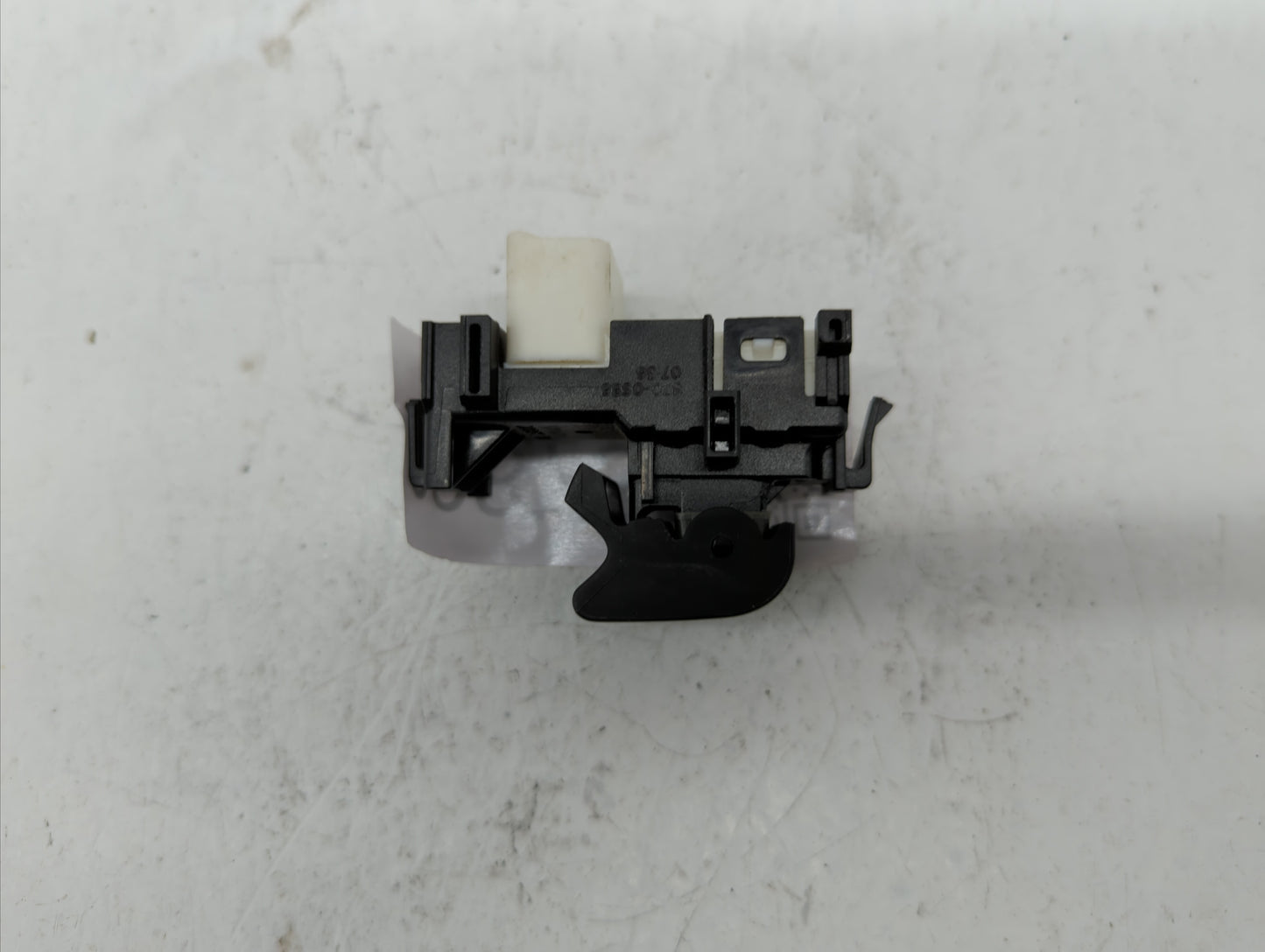 2009 Toyota Camry Passeneger Right Power Window Switch 870-0586 - Oemusedautoparts1.com
