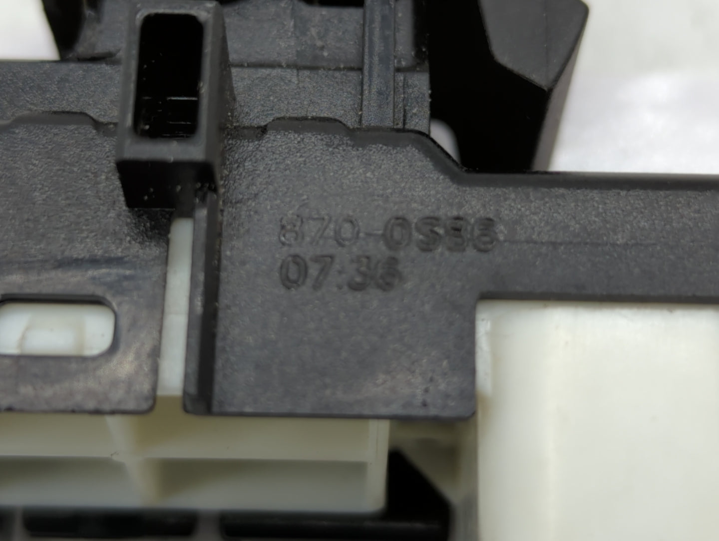 2009 Toyota Camry Passeneger Right Power Window Switch 870-0586 - Oemusedautoparts1.com