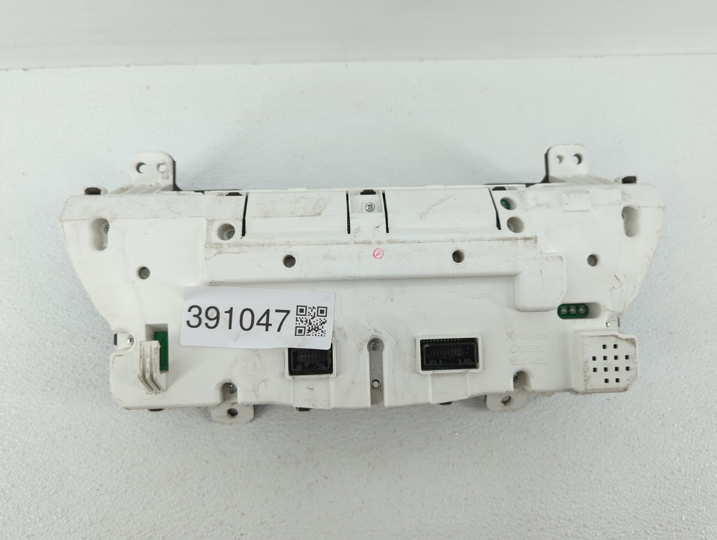 2008-2009 Toyota Camry Instrument Cluster Speedometer Gauges P/N:83800-06Q80-00 Fits Fits 2008 2009 OEM Used Auto Parts - Oe