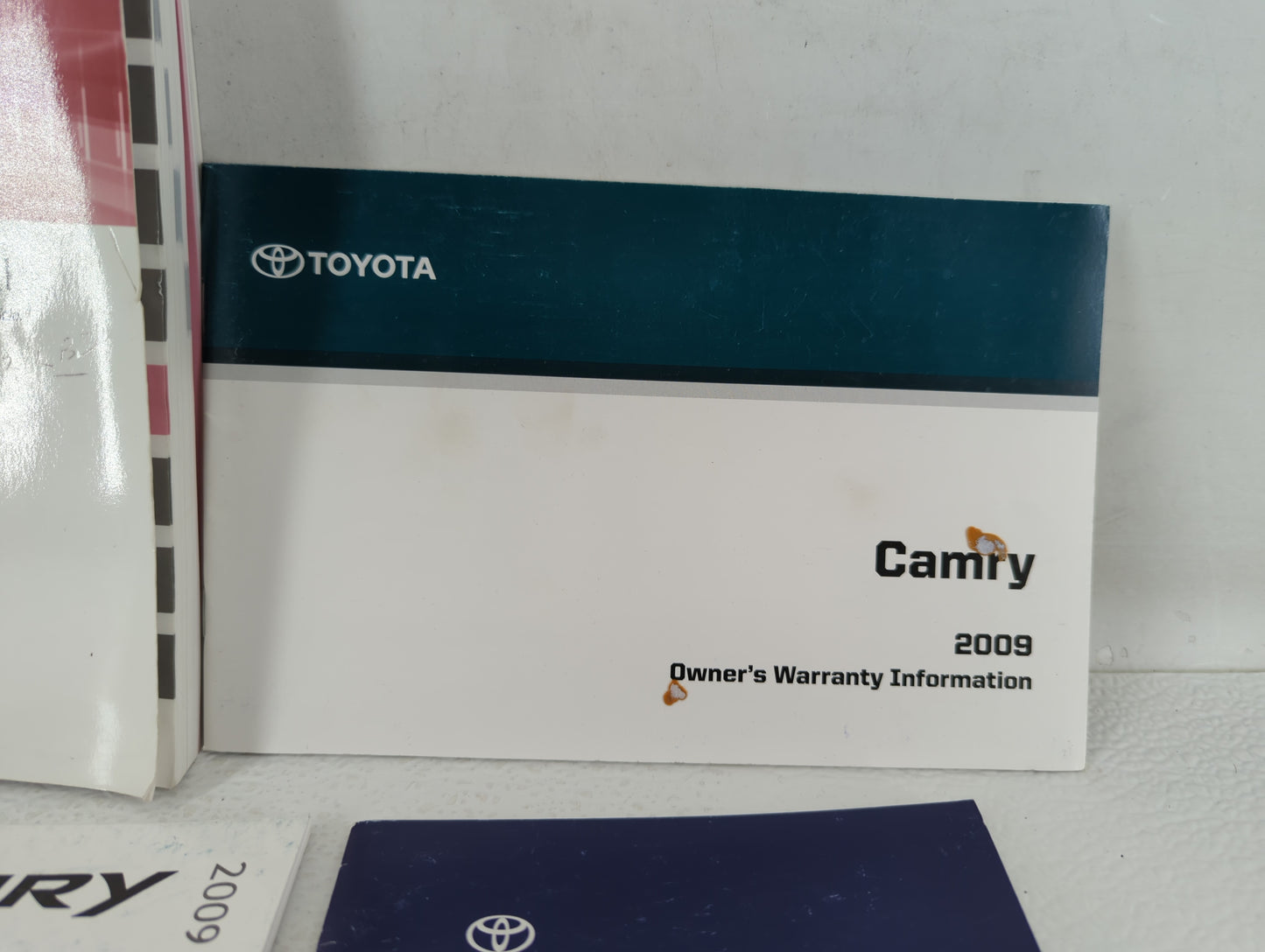 2009 Toyota Camry Owners Manual Book Guide OEM Used Auto Parts - Oemusedautoparts1.com