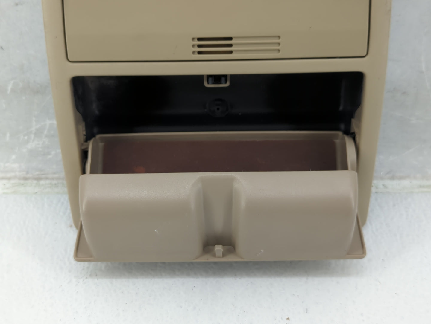 2009 Toyota Camry Overhead Roof Console - Oemusedautoparts1.com