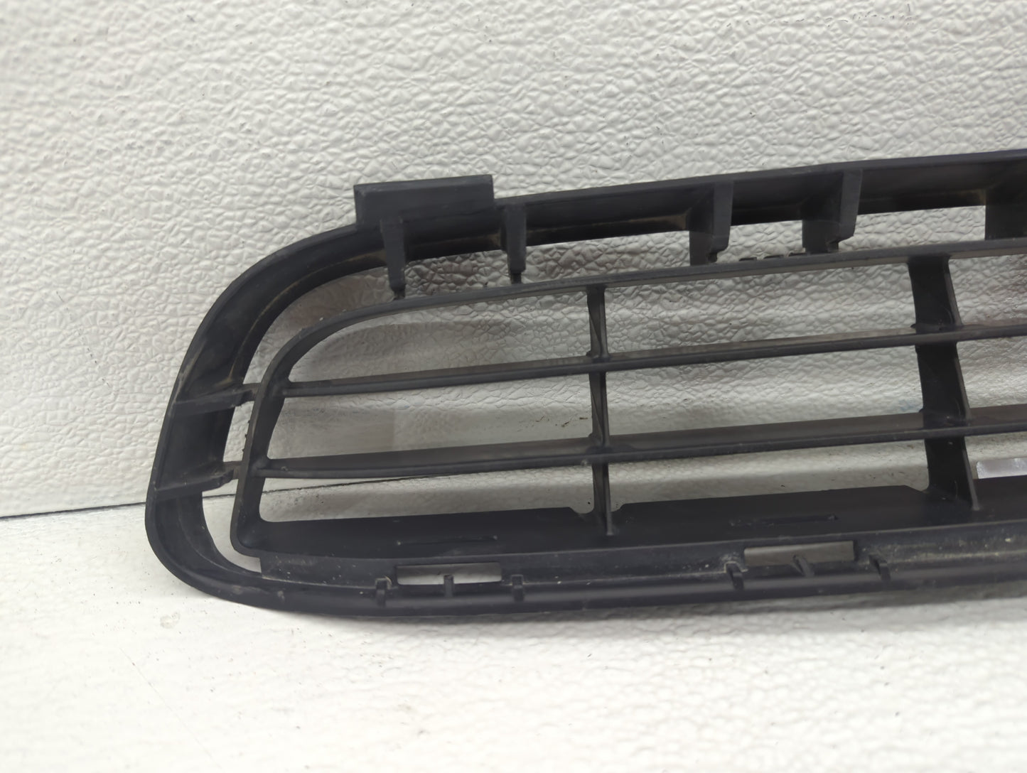 2009 Toyota Camry Front Grille Bumper Not Included - Oemusedautoparts1.com