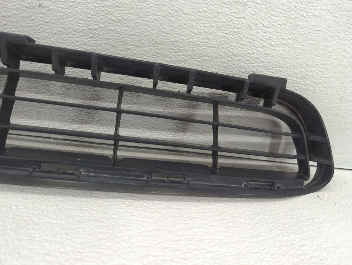 2009 Toyota Camry Front Grille Bumper Not Included - Oemusedautoparts1.com