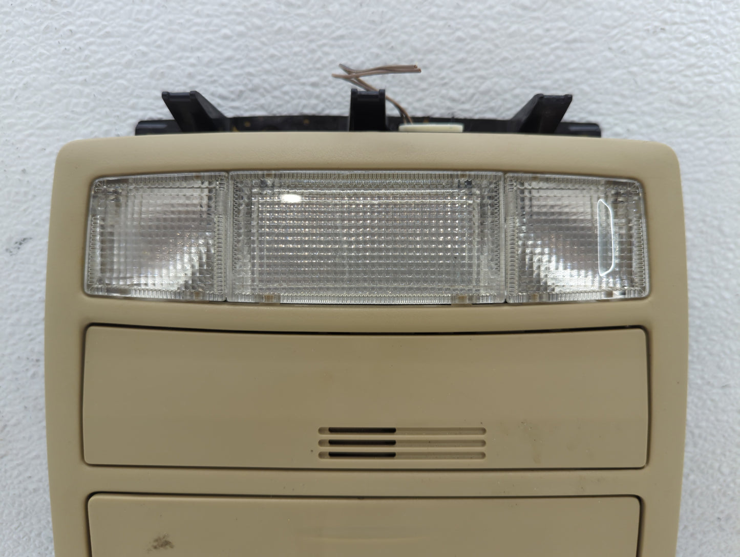 2009 Toyota Camry Overhead Roof Console - Oemusedautoparts1.com