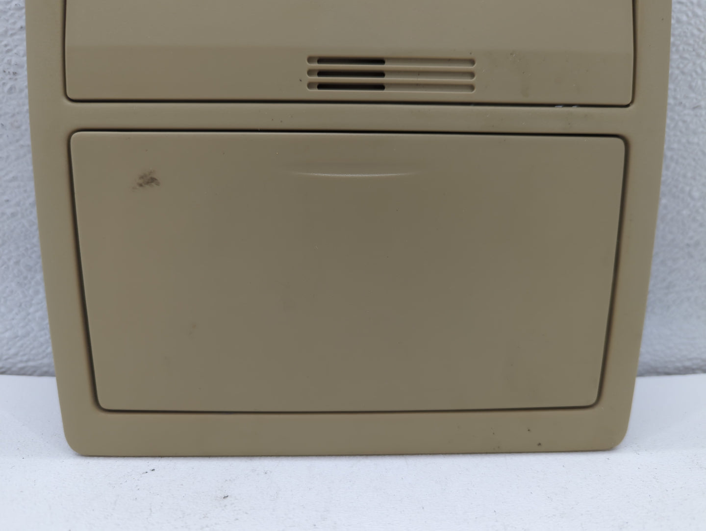 2009 Toyota Camry Overhead Roof Console - Oemusedautoparts1.com