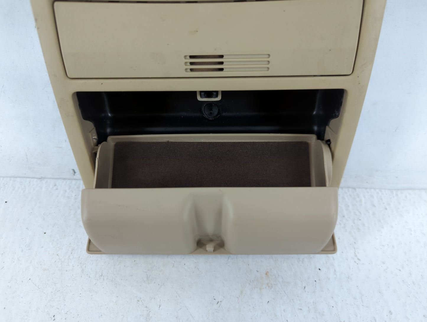 2009 Toyota Camry Overhead Roof Console - Oemusedautoparts1.com