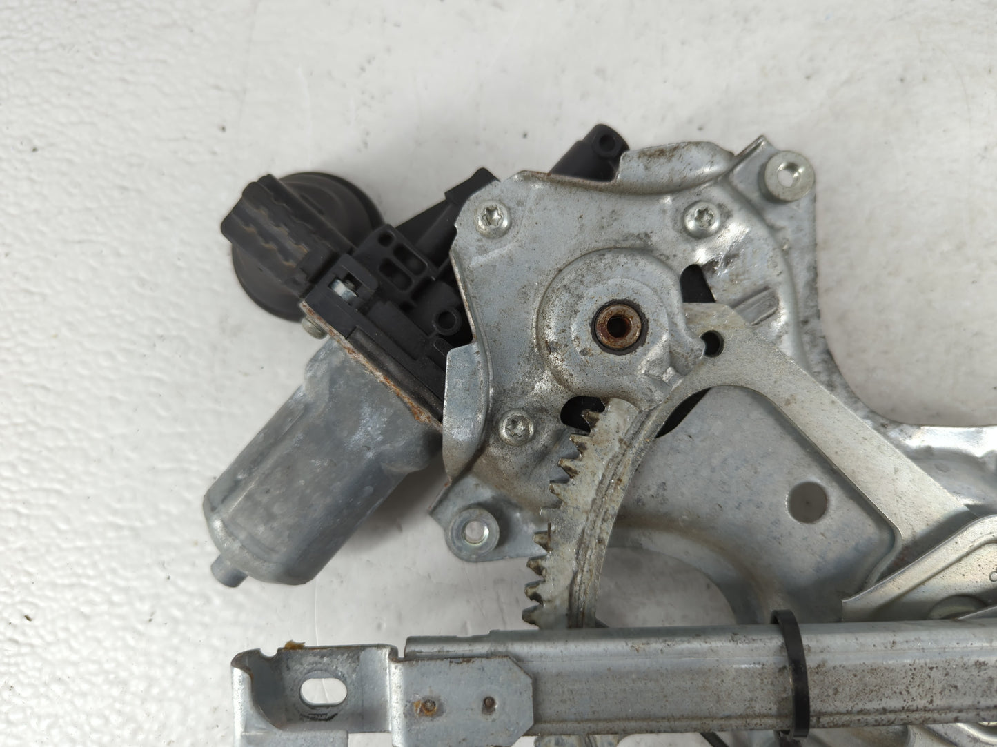 2007-2011 Toyota Camry Used Window Regulator Passenger Front - Oemusedautoparts1.com