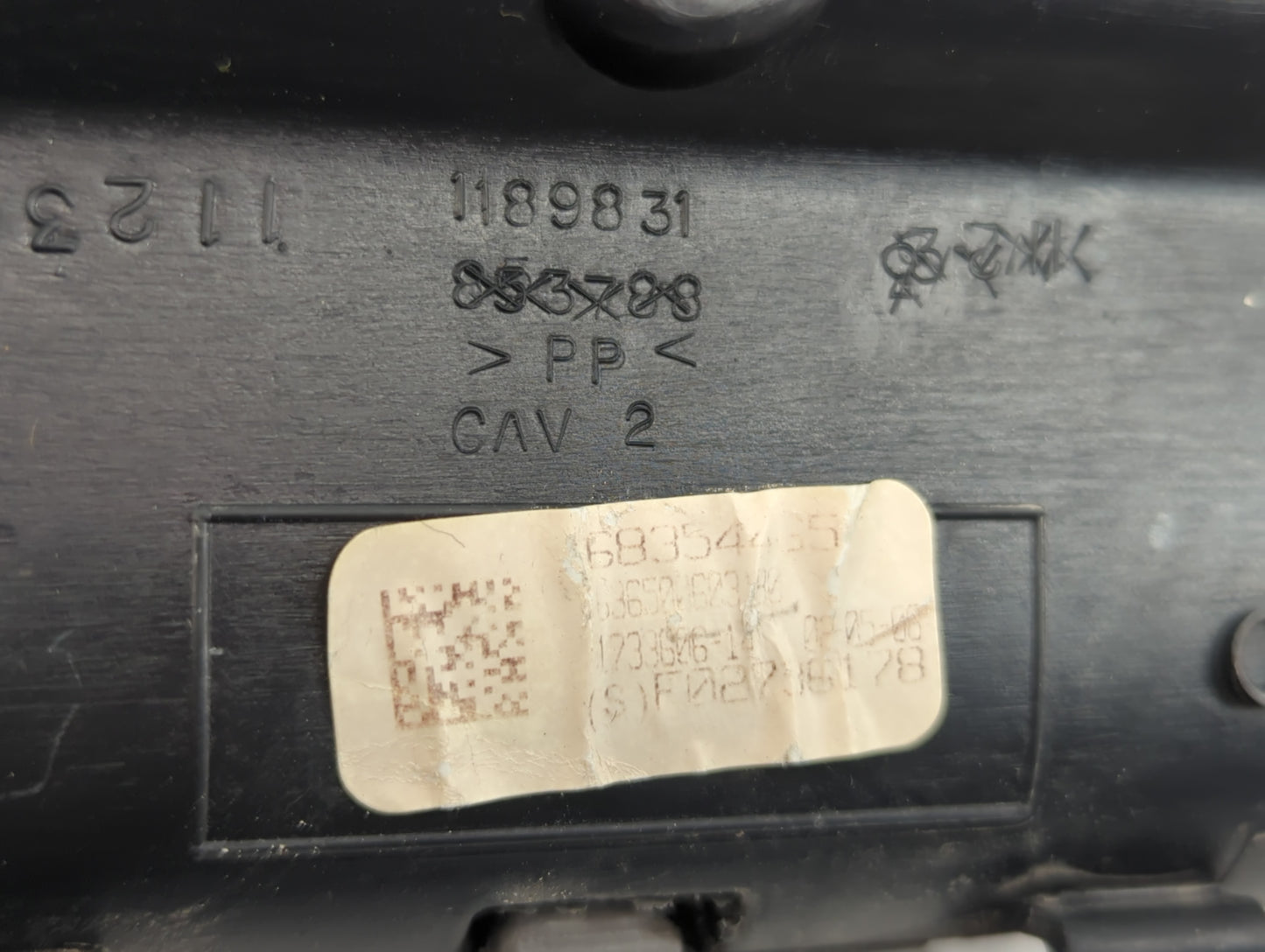 2009 Toyota Camry Overhead Roof Console - Oemusedautoparts1.com
