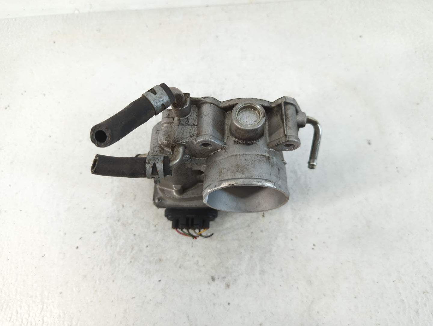 2007-2011 Toyota Camry Throttle Body P/N:22030-0H030 Fits Fits 2006 2007 2008 2009 2010 2011 2012 2013 2014 2015 OEM Used Au