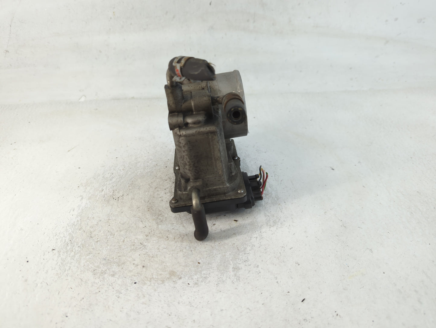 2007-2011 Toyota Camry Throttle Body P/N:22030-0H030 Fits Fits 2006 2007 2008 2009 2010 2011 2012 2013 2014 2015 OEM Used Au