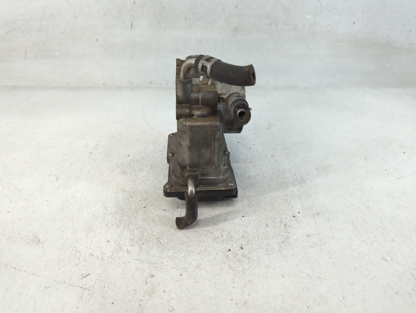 2007-2011 Toyota Camry Throttle Body P/N:22030-0H030 Fits Fits 2006 2007 2008 2009 2010 2011 2012 2013 2014 2015 OEM Used Au