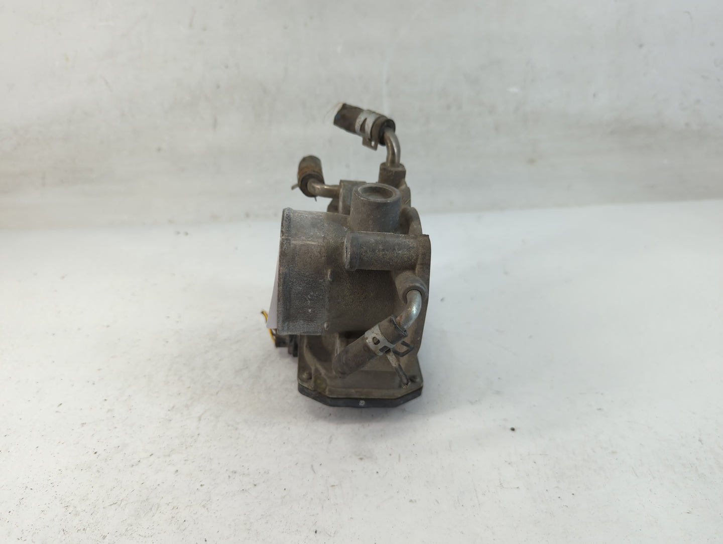 2007-2011 Toyota Camry Throttle Body P/N:22030-0H030 Fits Fits 2006 2007 2008 2009 2010 2011 2012 2013 2014 2015 OEM Used Au