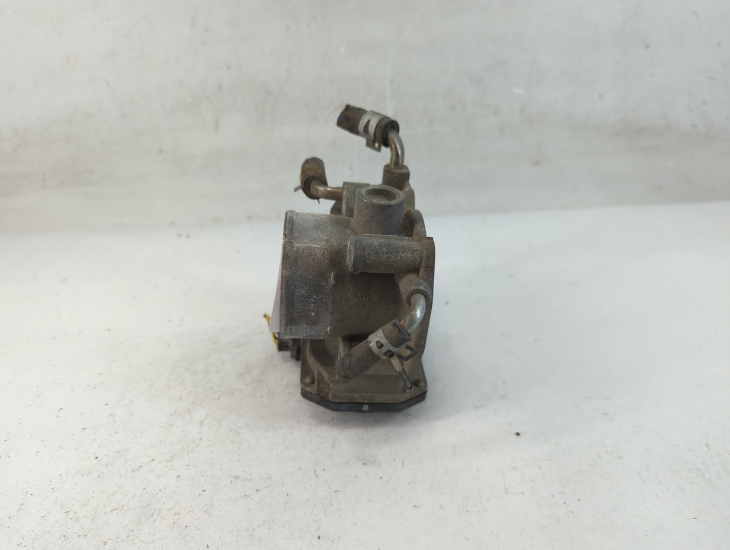 2007-2011 Toyota Camry Throttle Body P/N:22030-0H030 Fits Fits 2006 2007 2008 2009 2010 2011 2012 2013 2014 2015 OEM Used Au