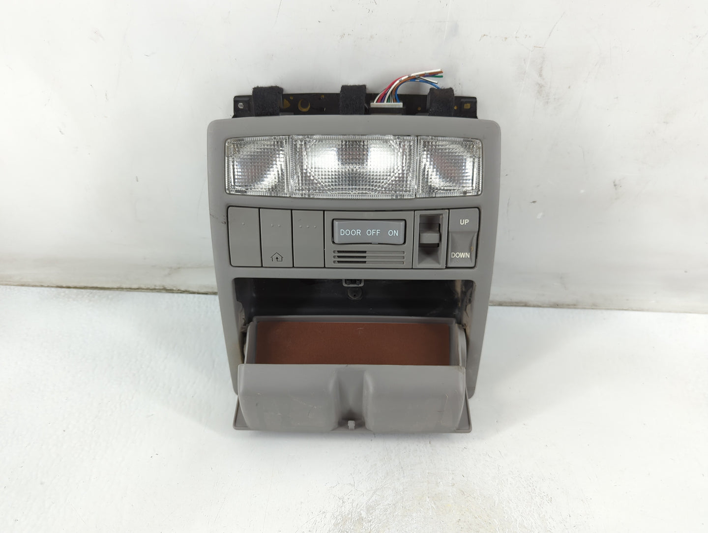 2009 Toyota Camry Overhead Roof Console - Oemusedautoparts1.com