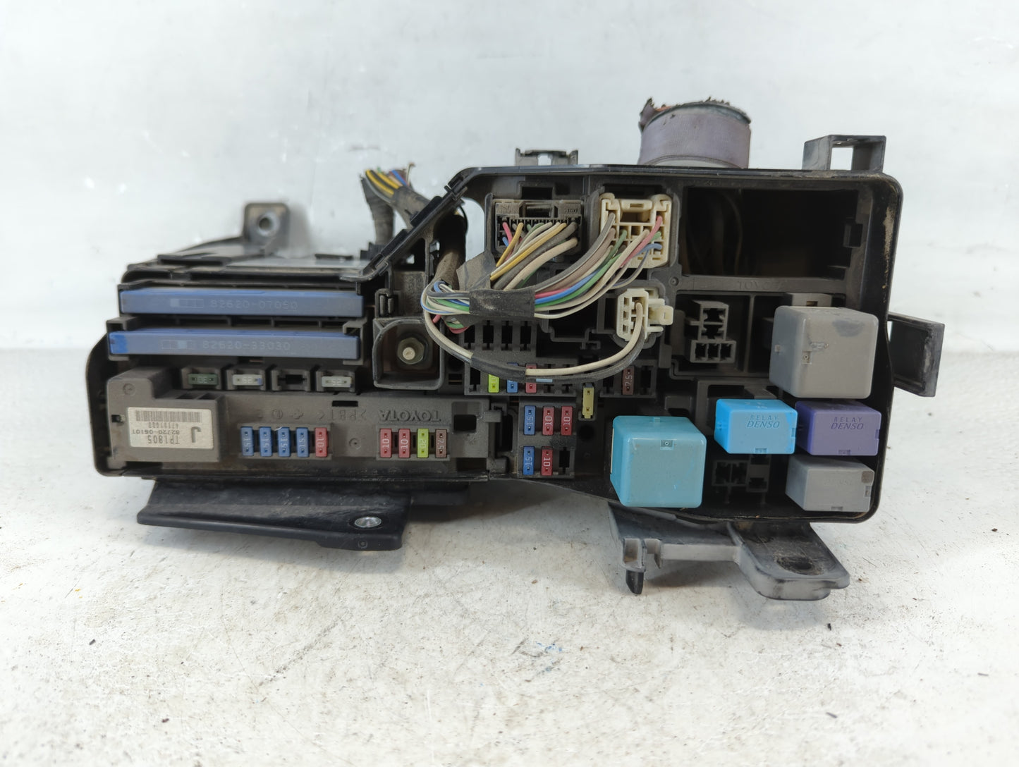 2007-2011 Toyota Camry Fusebox Fuse Box Panel Relay Module P/N:92720-06101 Fits Fits 2007 2008 2009 2010 2011 OEM Used Auto 