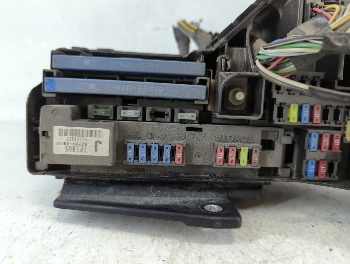 2007-2011 Toyota Camry Fusebox Fuse Box Panel Relay Module P/N:92720-06101 Fits Fits 2007 2008 2009 2010 2011 OEM Used Auto 