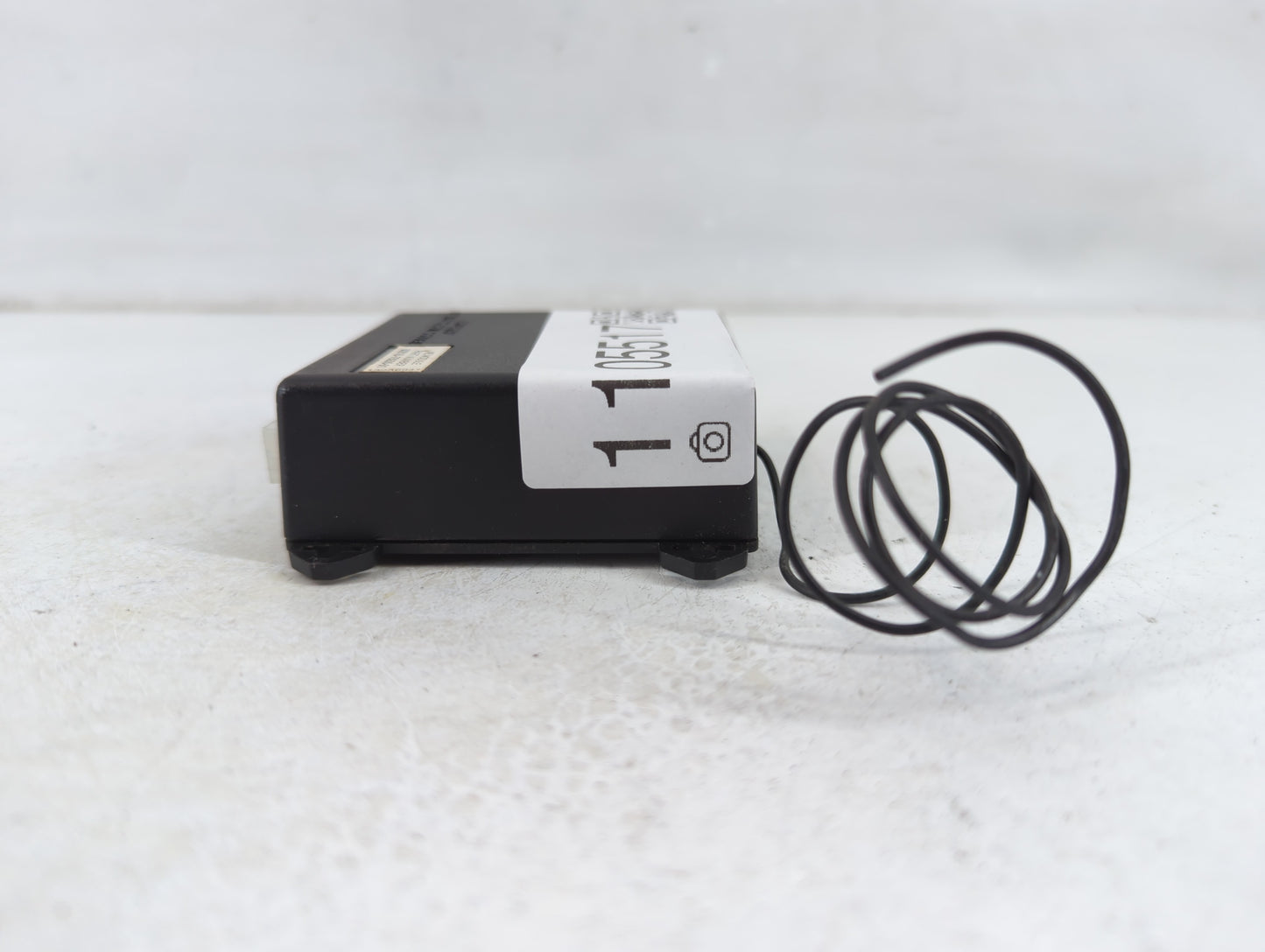 2009-2010 Toyota Corolla Chassis Control Module Ccm Bcm Body Control - Oemusedautoparts1.com