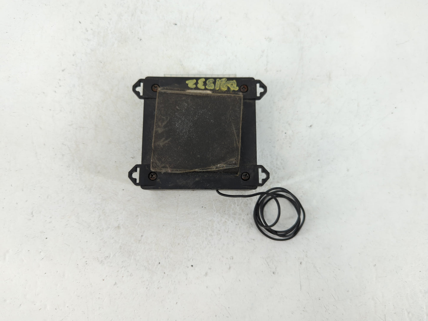 2009-2010 Toyota Corolla Chassis Control Module Ccm Bcm Body Control - Oemusedautoparts1.com