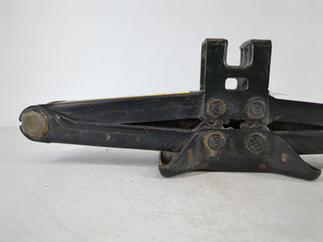 2009 Toyota Corolla Spare Scissor Car Jack
