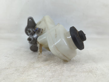 2009-2010 Toyota Corolla Brake Master Cylinder