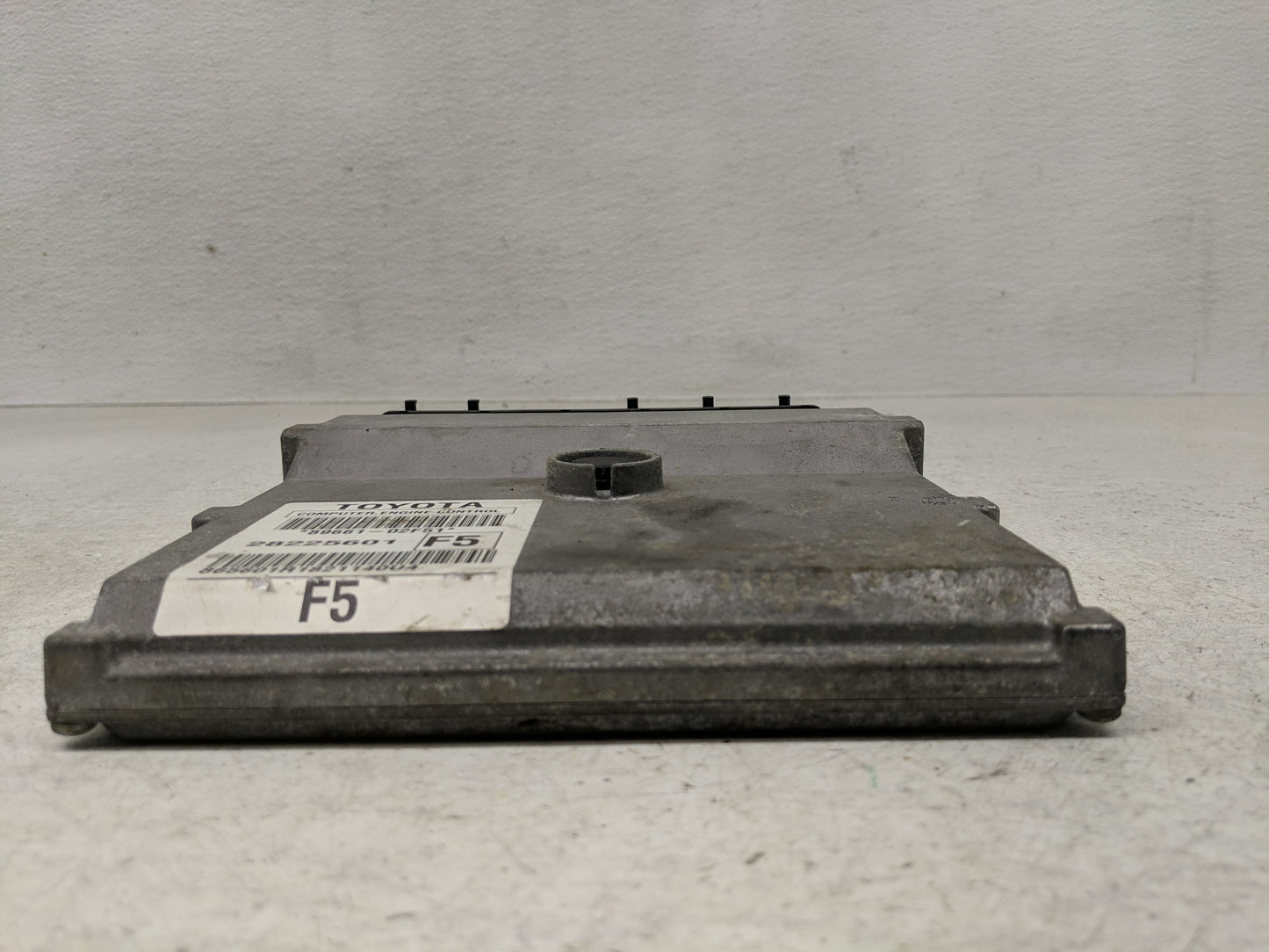 2009-2010 Toyota Corolla PCM Engine Control Computer ECU ECM PCU OEM P/N:28225601 89661-02F51 Fits Fits 2009 2010 OEM Used A