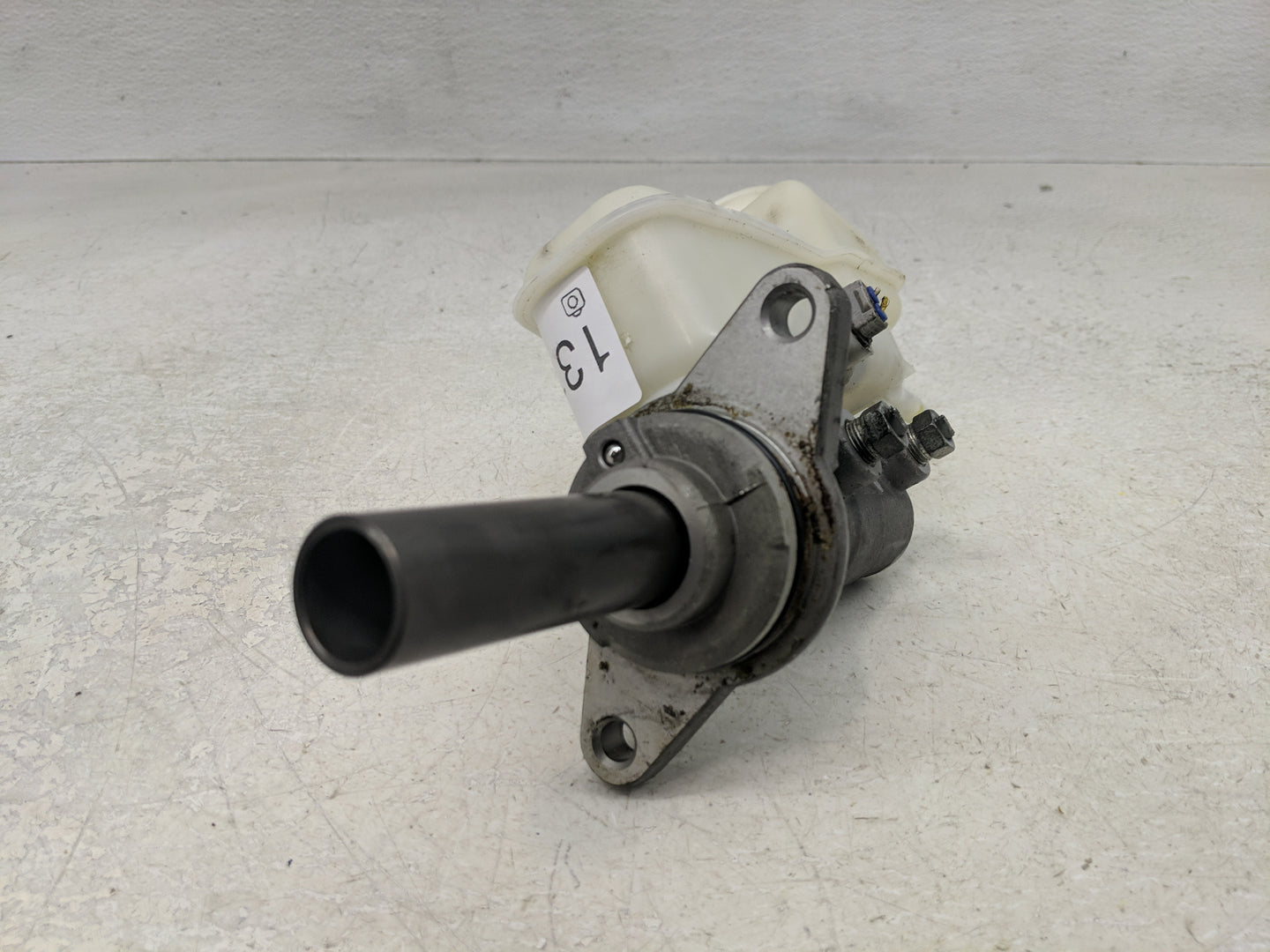 2009-2010 Toyota Corolla Brake Master Cylinder - Oemusedautoparts1.com