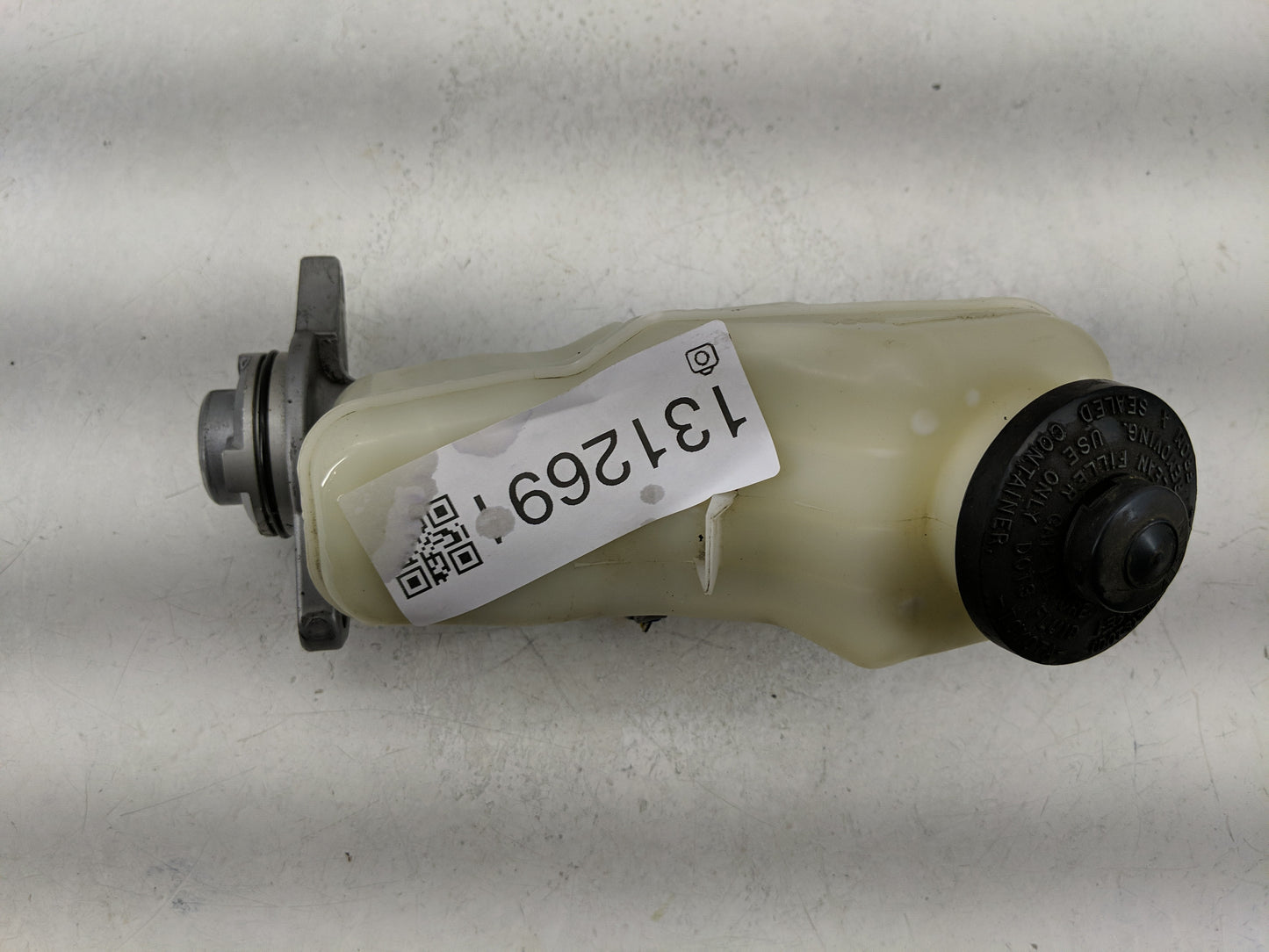 2009-2010 Toyota Corolla Brake Master Cylinder - Oemusedautoparts1.com