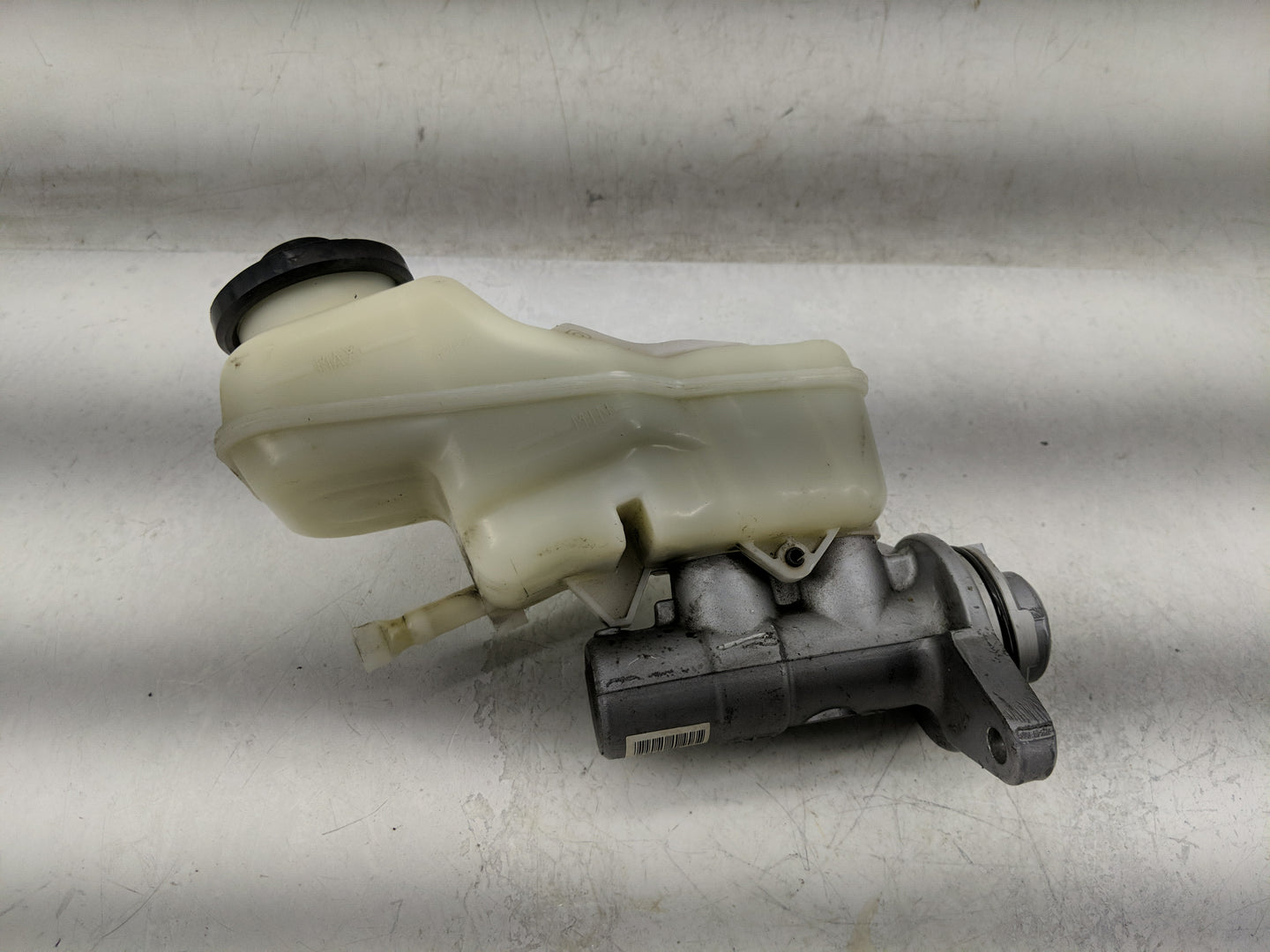 2009-2010 Toyota Corolla Brake Master Cylinder - Oemusedautoparts1.com