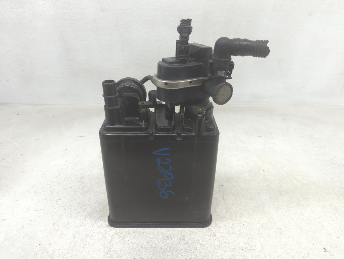 2009 Toyota Corolla Fuel Vapor Charcoal Canister - Oemusedautoparts1.com