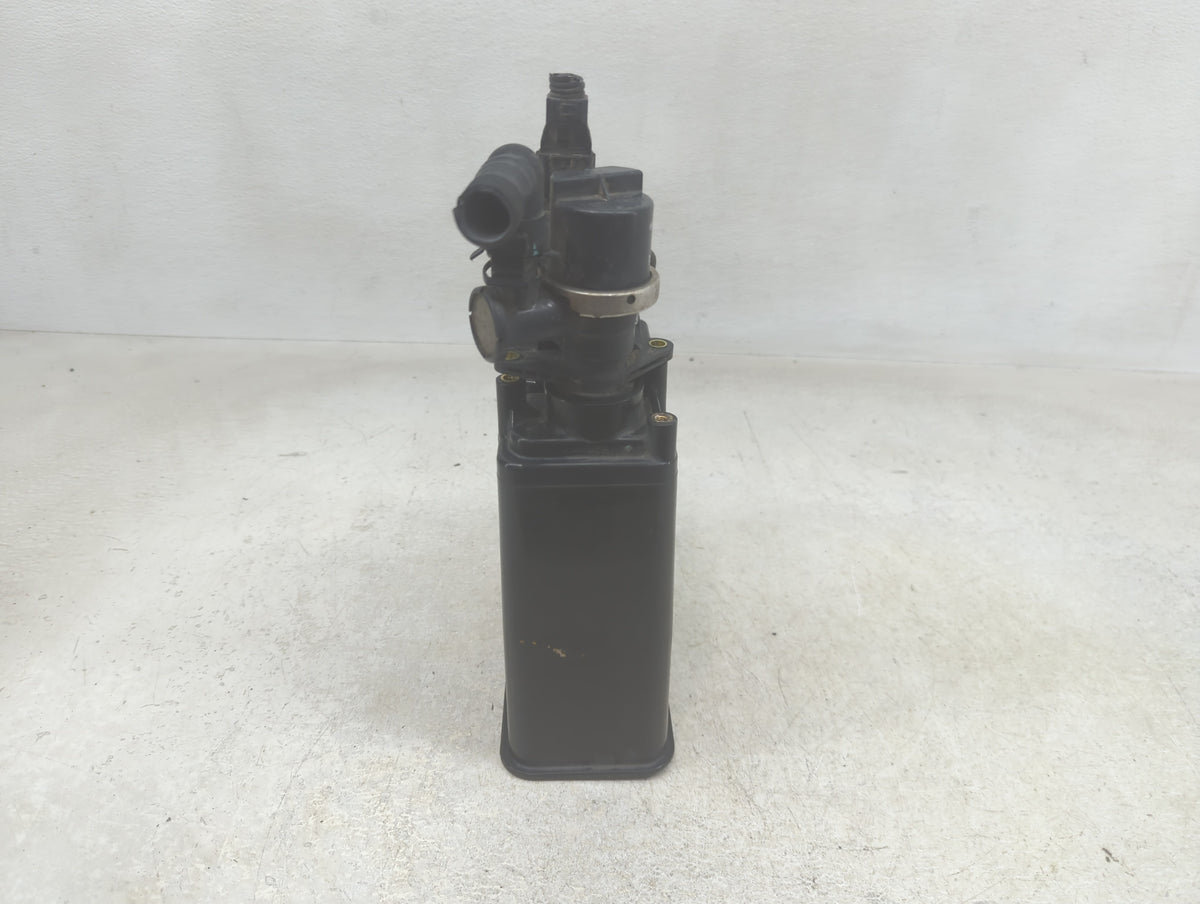 2009 Toyota Corolla Fuel Vapor Charcoal Canister - Oemusedautoparts1.com