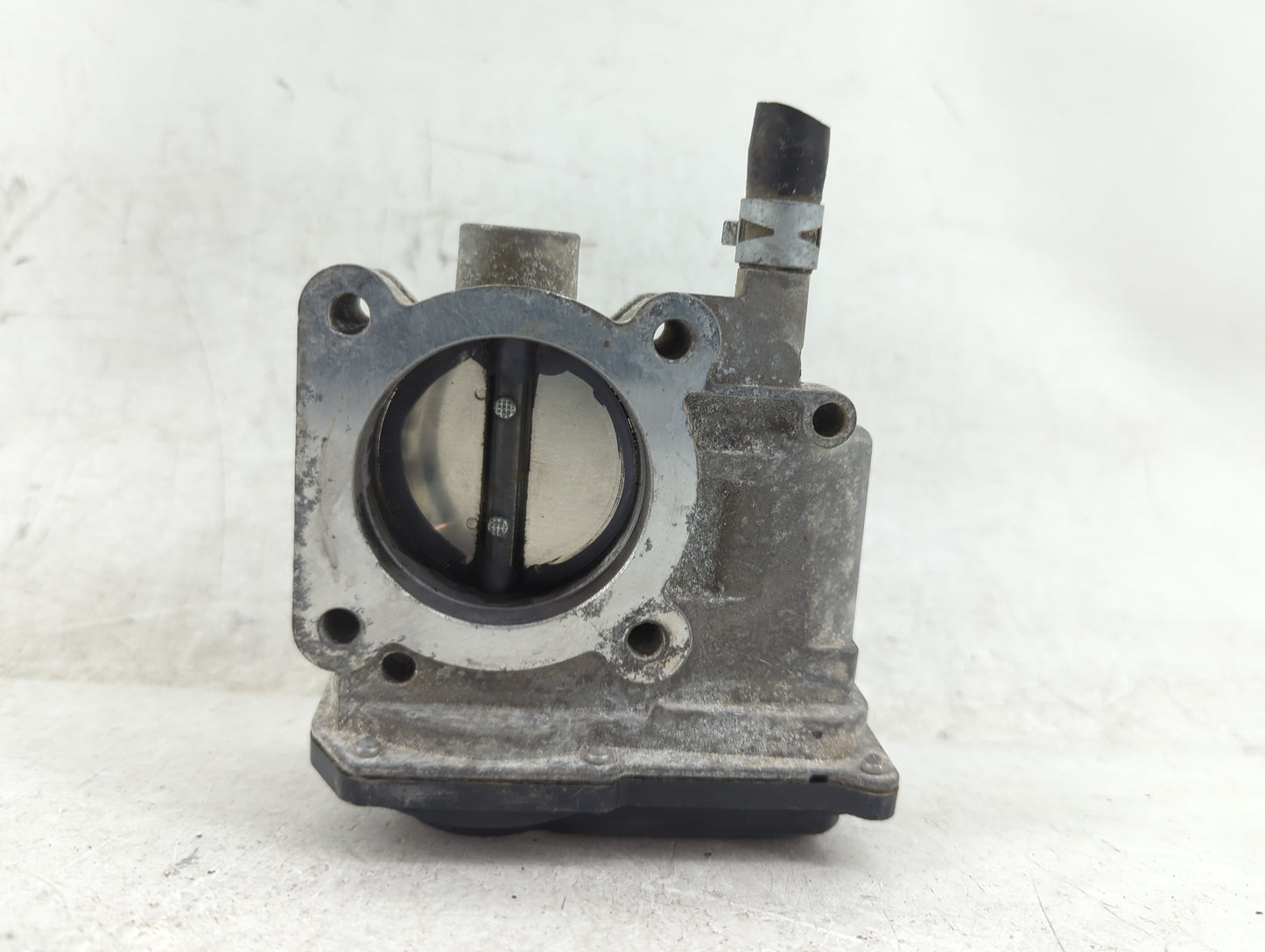 2009-2010 Toyota Corolla Throttle Body P/N:22030-01040 Fits Fits 2009 2010 OEM Used Auto Parts - Oemusedautoparts1.com