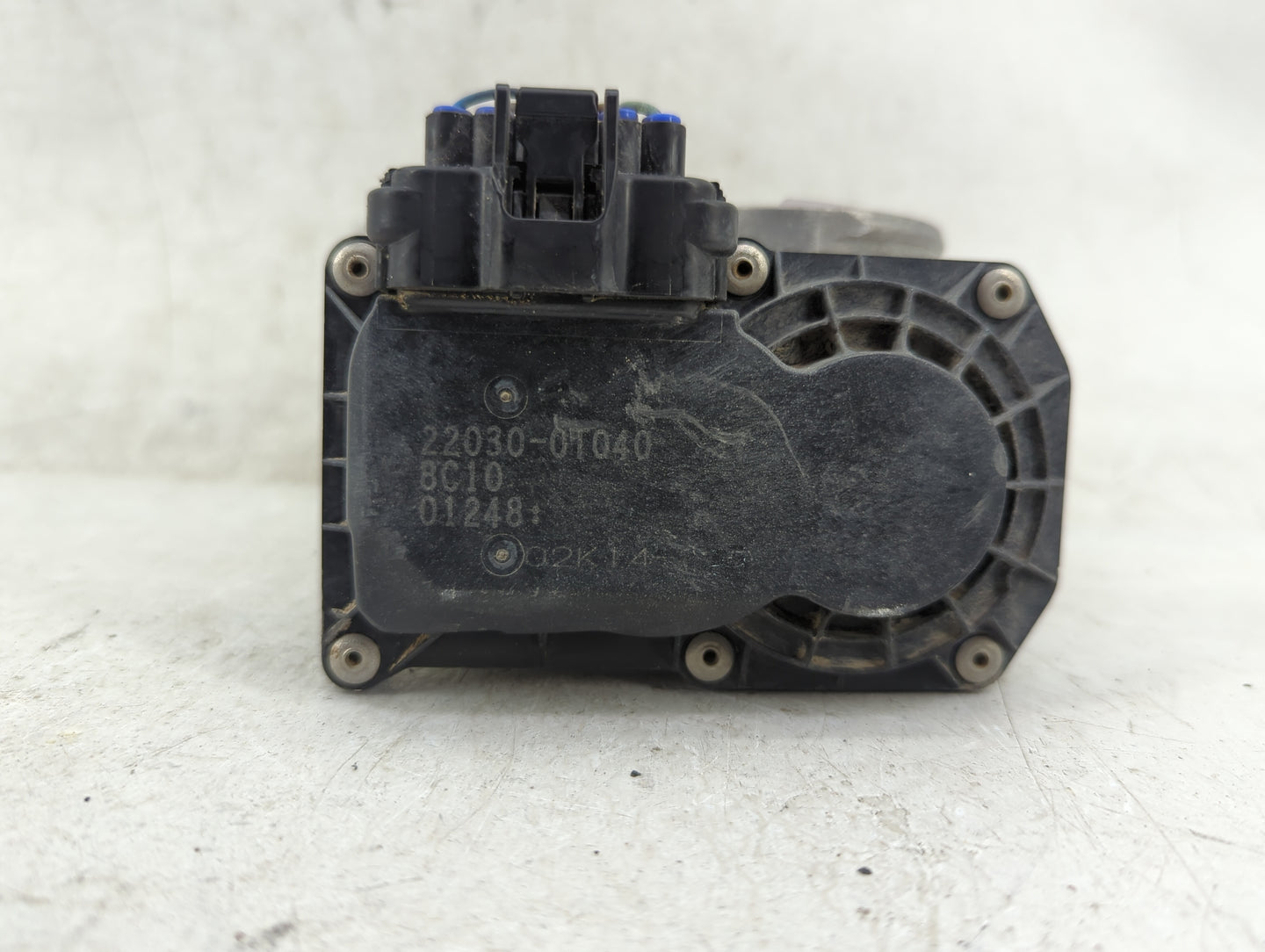 2009-2010 Toyota Corolla Throttle Body P/N:22030-01040 Fits Fits 2009 2010 OEM Used Auto Parts - Oemusedautoparts1.com