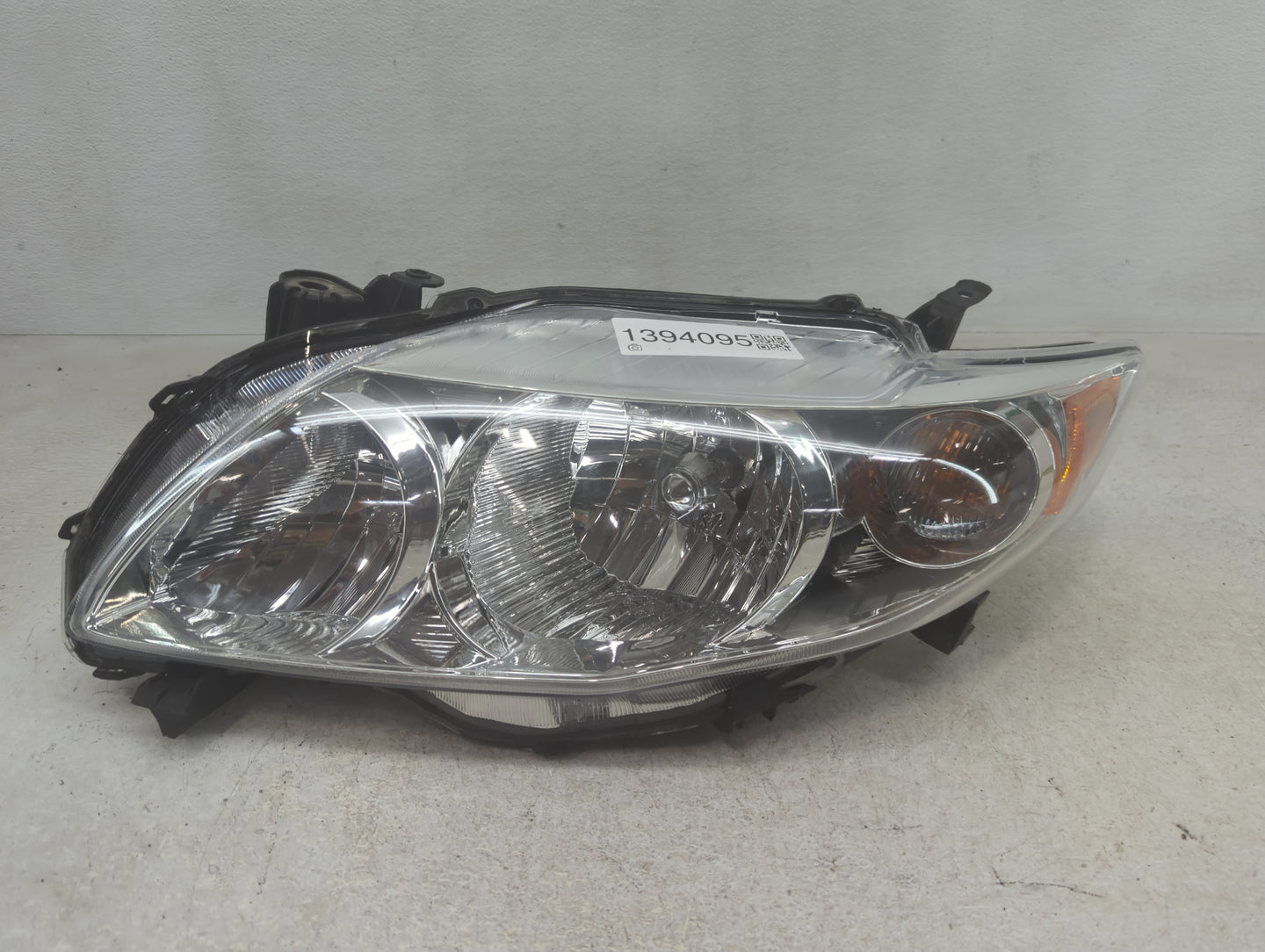 2009-2010 Toyota Corolla Passenger Right Oem Head Light Headlight Lamp - Oemusedautoparts1.com