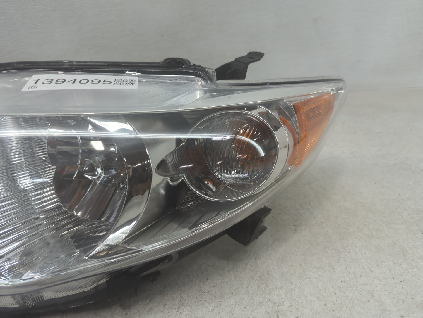 2009-2010 Toyota Corolla Passenger Right Oem Head Light Headlight Lamp - Oemusedautoparts1.com