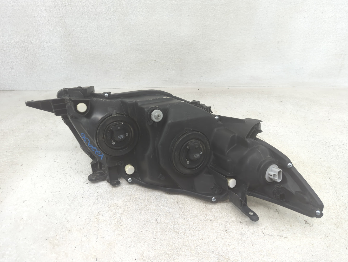 2009-2010 Toyota Corolla Passenger Right Oem Head Light Headlight Lamp - Oemusedautoparts1.com